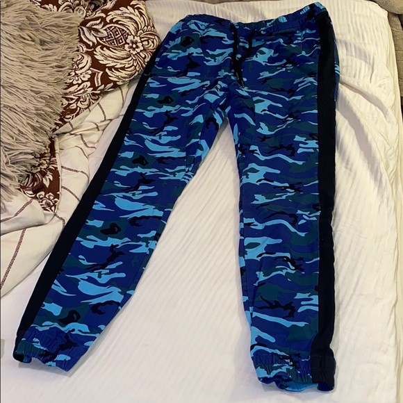 Men’s camo print pants - Picture 1 of 2